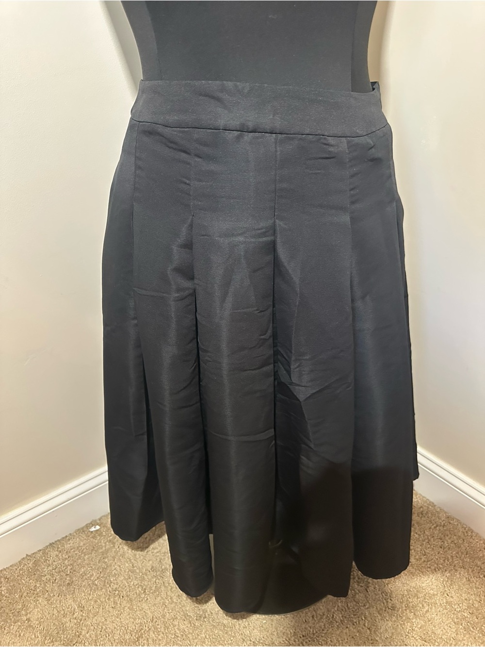 NWT Belle isle black pleated midi Skirt 14 - Picture 5 of 7